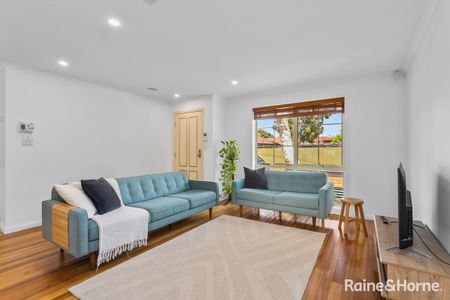 Don't Miss This One! - Photo 2