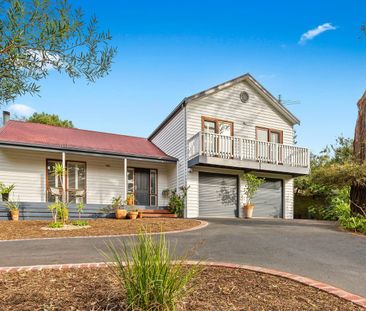 Spacious 4-Bedroom Home in Prime Mount Martha - Photo 6