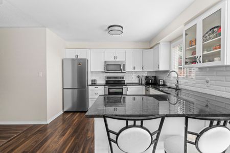 For Lease - 57 Breakwater Drive, Whitby, Ontario - Photo 4