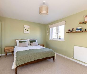 4 bedroom terraced house to rent - Photo 5