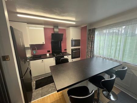 2 bedroom terraced house to rent - Photo 4