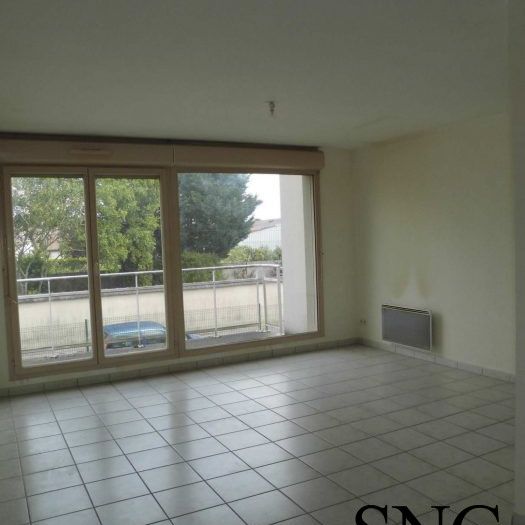 T2 AVEC TERRASSE ET PARKING - Photo 1