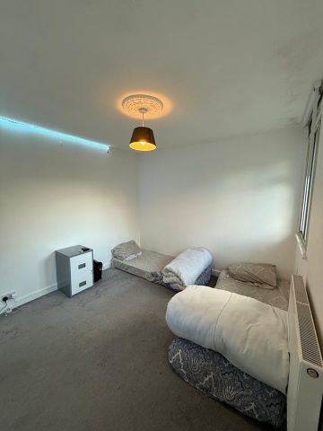 Room in a Shared Flat, Beaufort Park, NW11 - Photo 2
