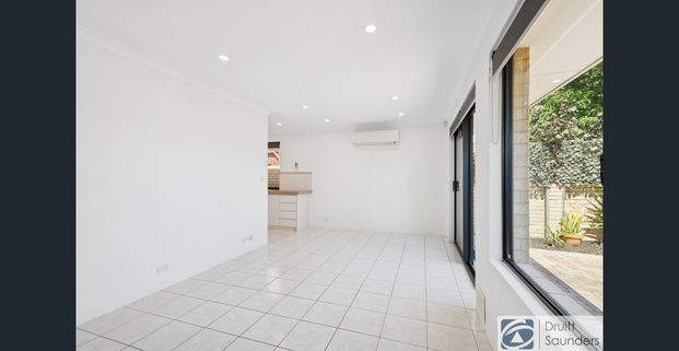 FANTASTIC VILLA IN PRIME LOCATION - Photo 1