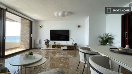 3 room luxury Flat for rent in Alicante, Spain - Photo 3