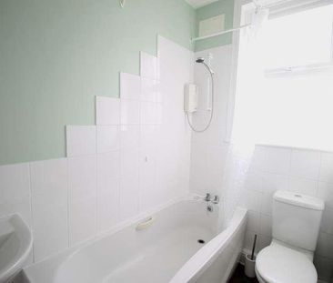 St Sidwells Avenue, Exeter, EX4 - Photo 4