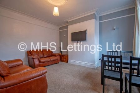 2 Bedroom Mid Terraced House for rent in Knowle Grove - Photo 2