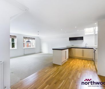 2 bedroom flat to rent - Photo 1