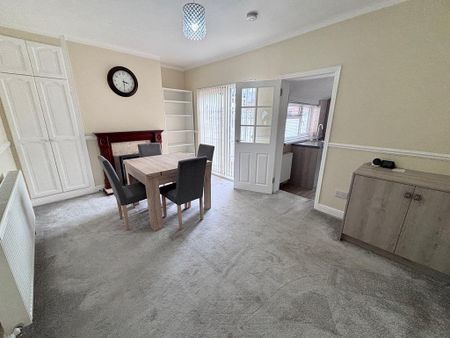 3 bedroom terraced house to rent - Photo 2