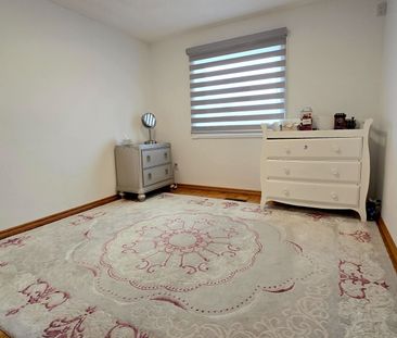 For Lease - 123 Kersey Crescent Unit# MAIN & SECOND FLOORS, Richmon... - Photo 6