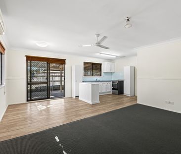 8 Phie St, Loganlea QLD 4131 - House For Rent | Domain - Photo 3