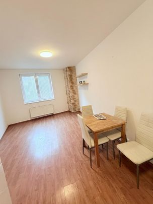 Pronájem bytu 2+kk 44 m² - Fotografie 1