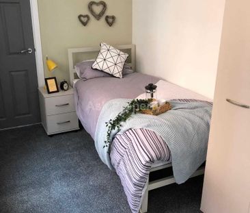 1 bedroom in a house share to rent - Photo 3