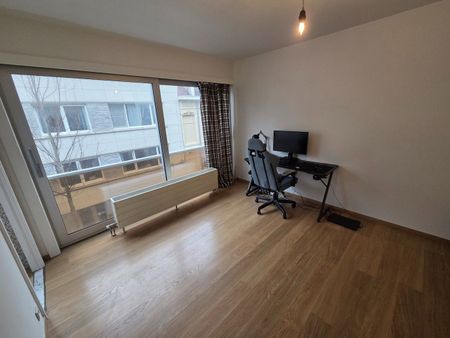 Recent gerenoveerde studio met terras in de Parkstraat 106. - Foto 5