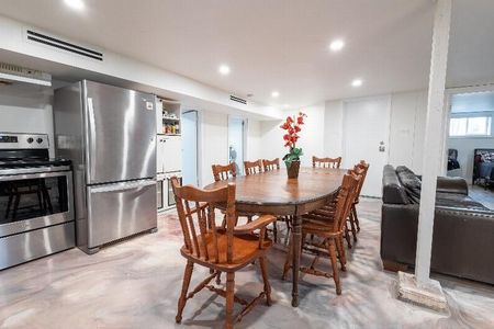 557 RIDOUT ST N - Photo 4