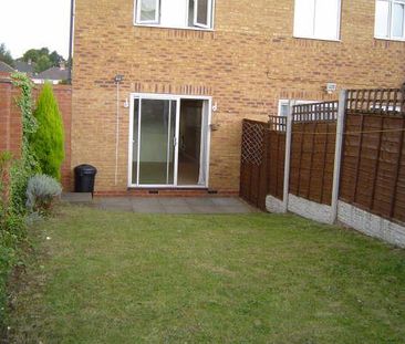 2 bedroom end of terrace house to rent - Photo 2