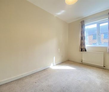 4 bedroom detached house to rent - Photo 5