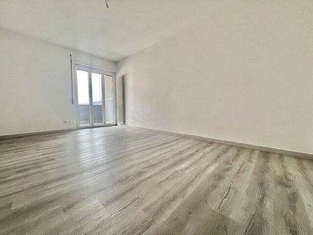 FINO A 3 MESI GRATUITI - 3.5 locali ristrutturato a Chiasso - Foto 2