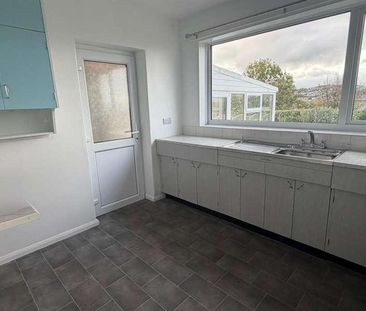 Rochester Way, Rhos On Sea, LL28 - Photo 2