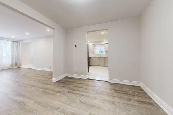 For Lease - 99 Fred Cook Drive Unit# Main, Bradford West Gwillimbury, Ontario - Photo 1