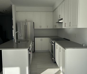 For Lease - 19 Milady Crescent, Barrie, Ontario - Photo 6