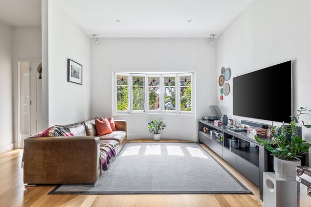 Thinking of selling? Contact our agent - Photo 1