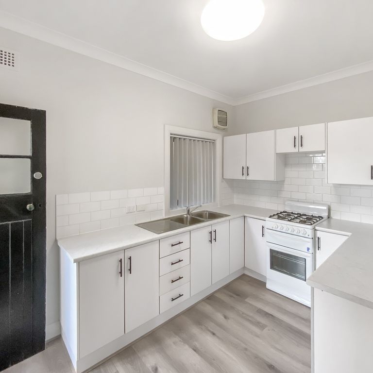 2/93 Wolfe Street, Newcastle - Photo 1
