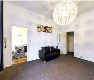 1 Bedroom Terraced To Let - Photo 2