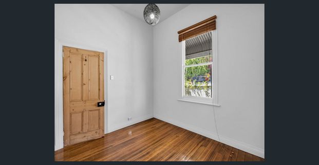 Beauty in Bailey Street - Photo 1