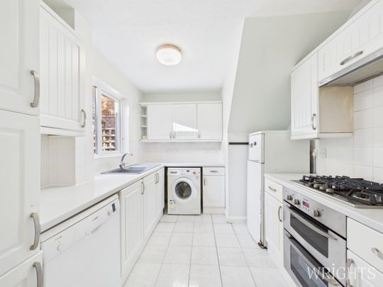 3 bedroom House - FORRESTERS DRIVE, WELWYN GARDEN CITY - Photo 1