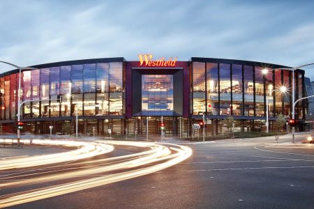 Family Charm & Elite School Zoning in Heart of Doncaster! - Photo 5