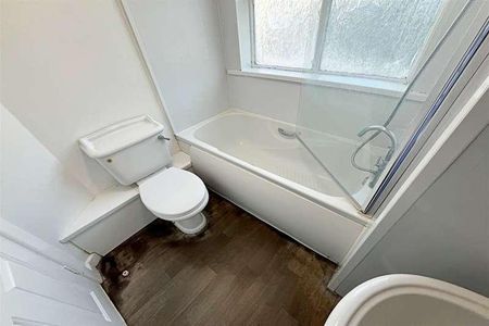 Bournemouth, BH1 - Photo 2