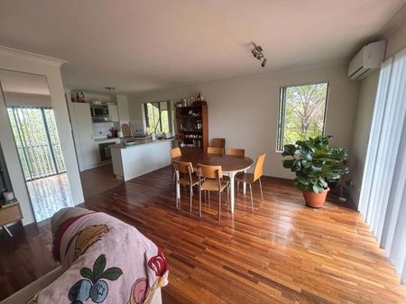 Shared Furnished Apartment in Southport - Photo 2
