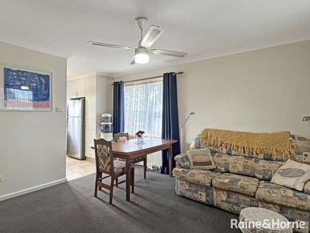 1/16 Wilgabar Way, Karabar NSW 2620 - Villa For Rent | Domain - Photo 2