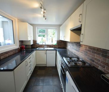 2 bedroom terraced house to rent - Photo 3