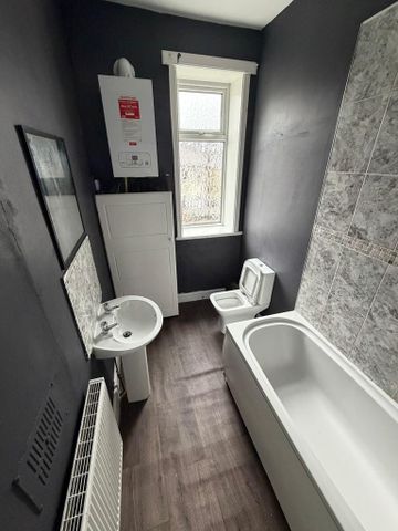 2 bedroom end of terrace house to rent - Photo 5