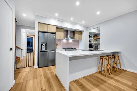 Modern 3 Bedroom Home in the Heart of Sunbury - Comfort, Style & Convenience! - Photo 5