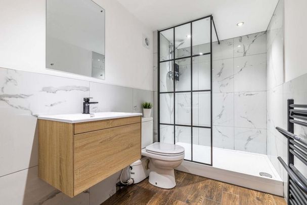 6 bedroom house to rent - Photo 1