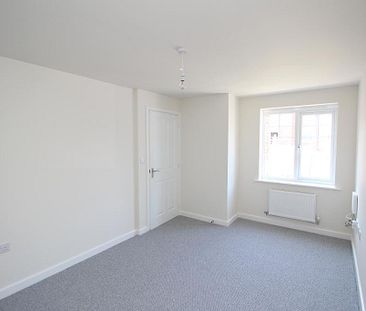 2 Bedroom Semi-Detached To Rent - Photo 2