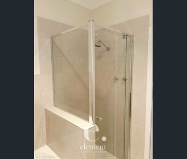 Coastal Living in Beautifully Updated Cottage - Photo 4