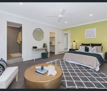 Family Living on Fishtail Street! - Photo 4