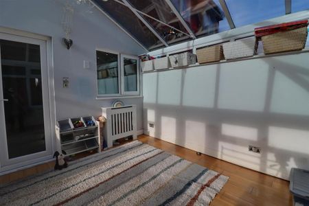 3 bedroom semi-detached house to rent - Photo 2