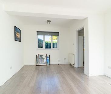 3 bedroom terraced house to rent - Photo 6