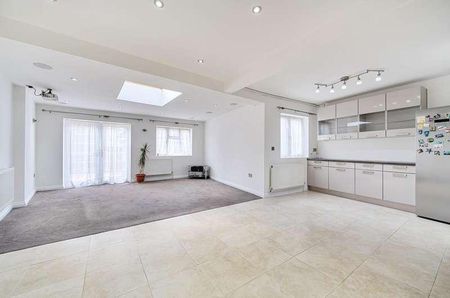 Lady Aylesford Avenue, Stanmore, HA7 - Photo 2