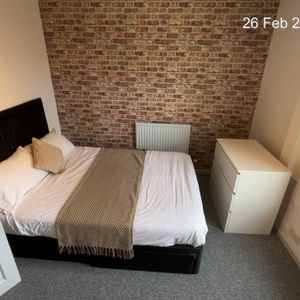 Nailsworth Terrace - Photo 2