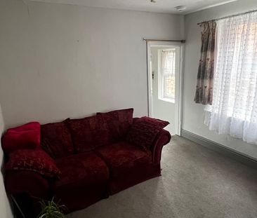 Room in a Shared House, Grove Park Avenue, BS4 - Photo 5