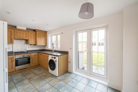 3 bedroom end of terrace house to rent - Photo 5