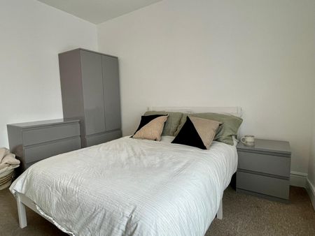 Harvey Street – 3 Bed - Photo 5