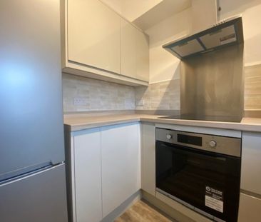 1 bed flat to rent in Old Tiverton Road, Exeter, EX4 - Photo 1
