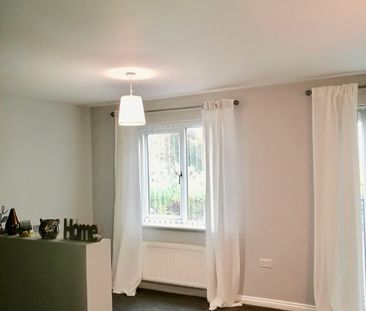 2 Bed Flat, Killingbeck, LS14 - Photo 2